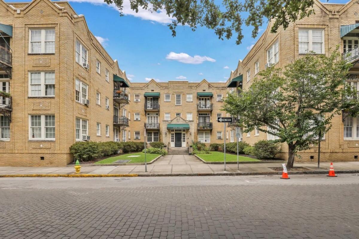 Southern Belle On Oglethorpe Square Савана Екстериор снимка