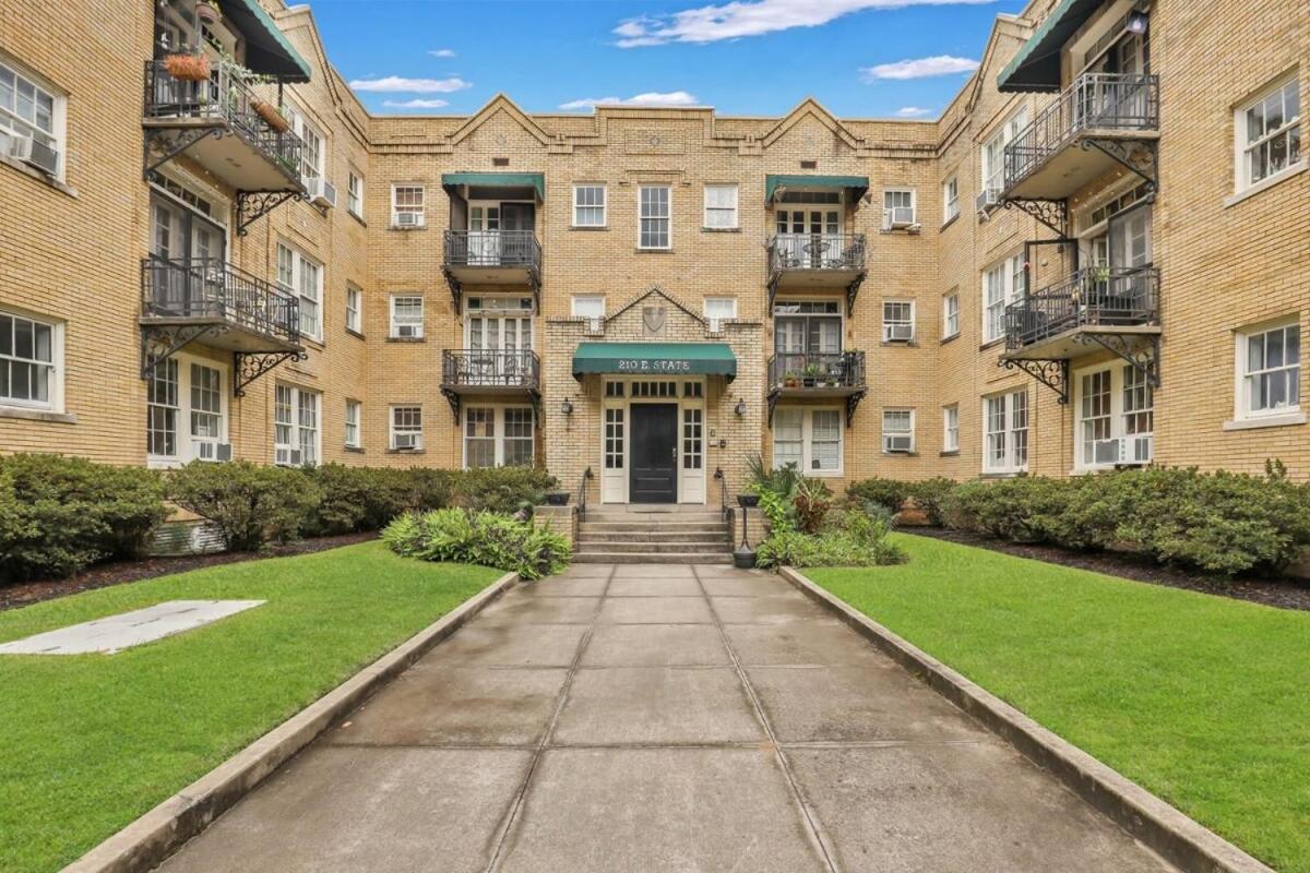 Southern Belle On Oglethorpe Square Савана Екстериор снимка